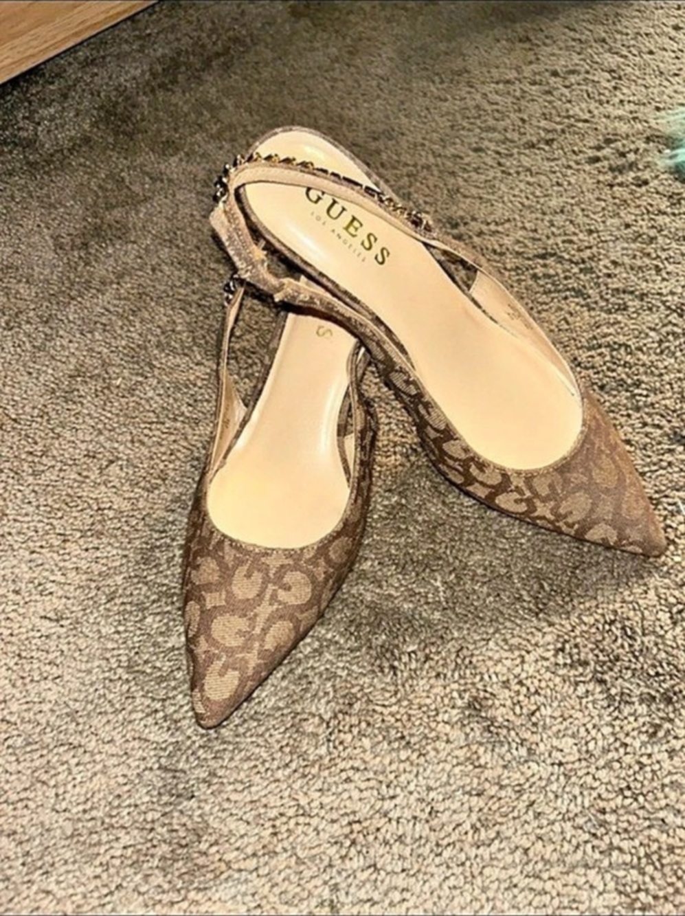 GUESS Patterned Pointed-Toe Slingback Heels - Picture 3 of 6